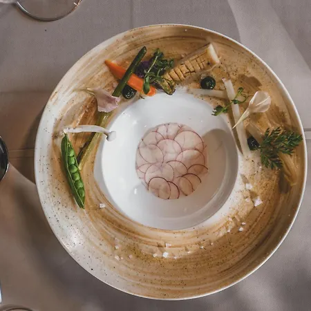 Gut Brandlhof ホテル 4*