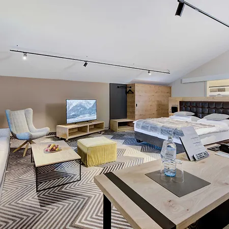 Gut Brandlhof فندق 4*